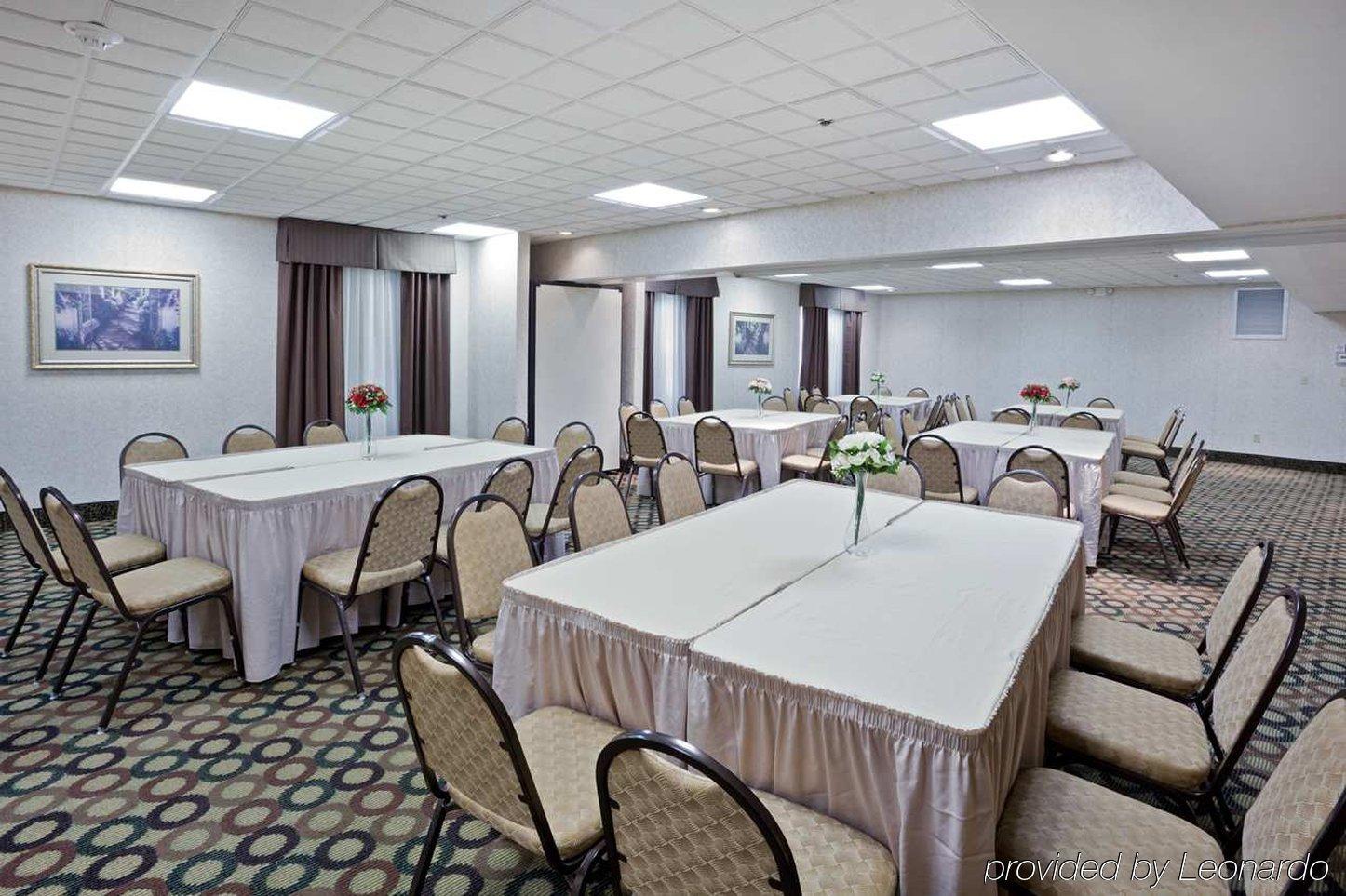 Hampton Inn Cleveland-Airport/Tiedeman Road Brooklyn Kinh doanh bức ảnh